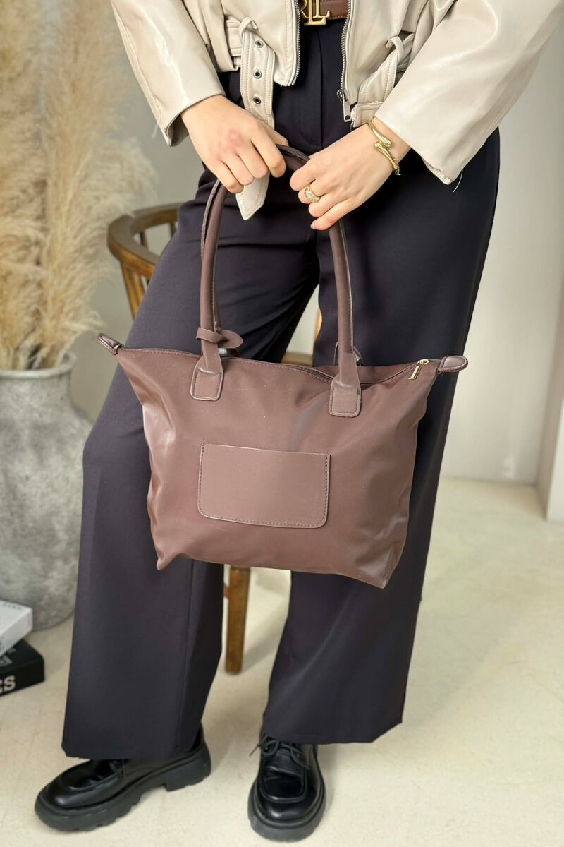 ÇANTE NJE NGJYRESHE ME ZINXHIR PER FEMRA NE NGJYRE KAFE TE ERRET - 4