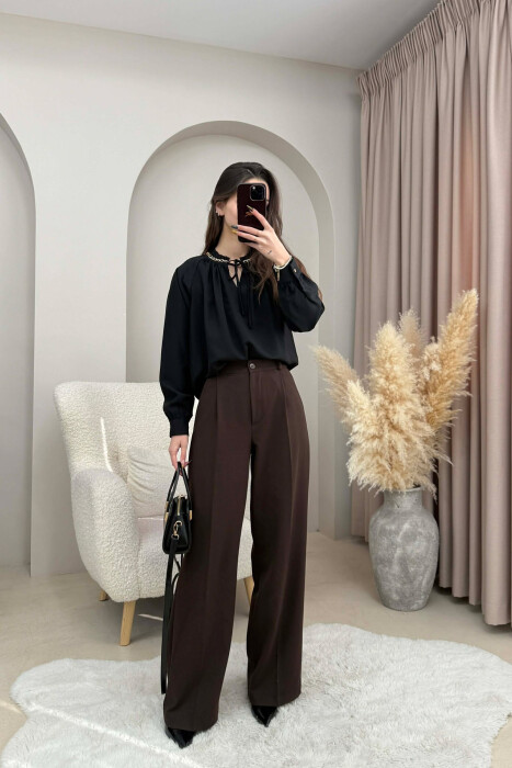 CHAIN DETAIL LACING ONE COLOR WOMEN SHIRT BLACK/ E ZEZE - KLAUDIO FASHION