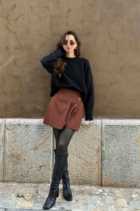 CHAIN DETAIL ONE COLOR WOMEN SKORT BROWN/KAFE - KLAUDIO FASHION