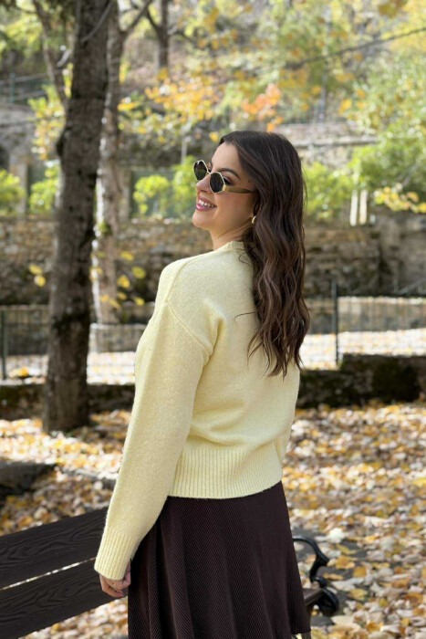 CHERRY LOGO ROUND NECK WOMEN SWEATER YELLOW/E VERDHE - 4