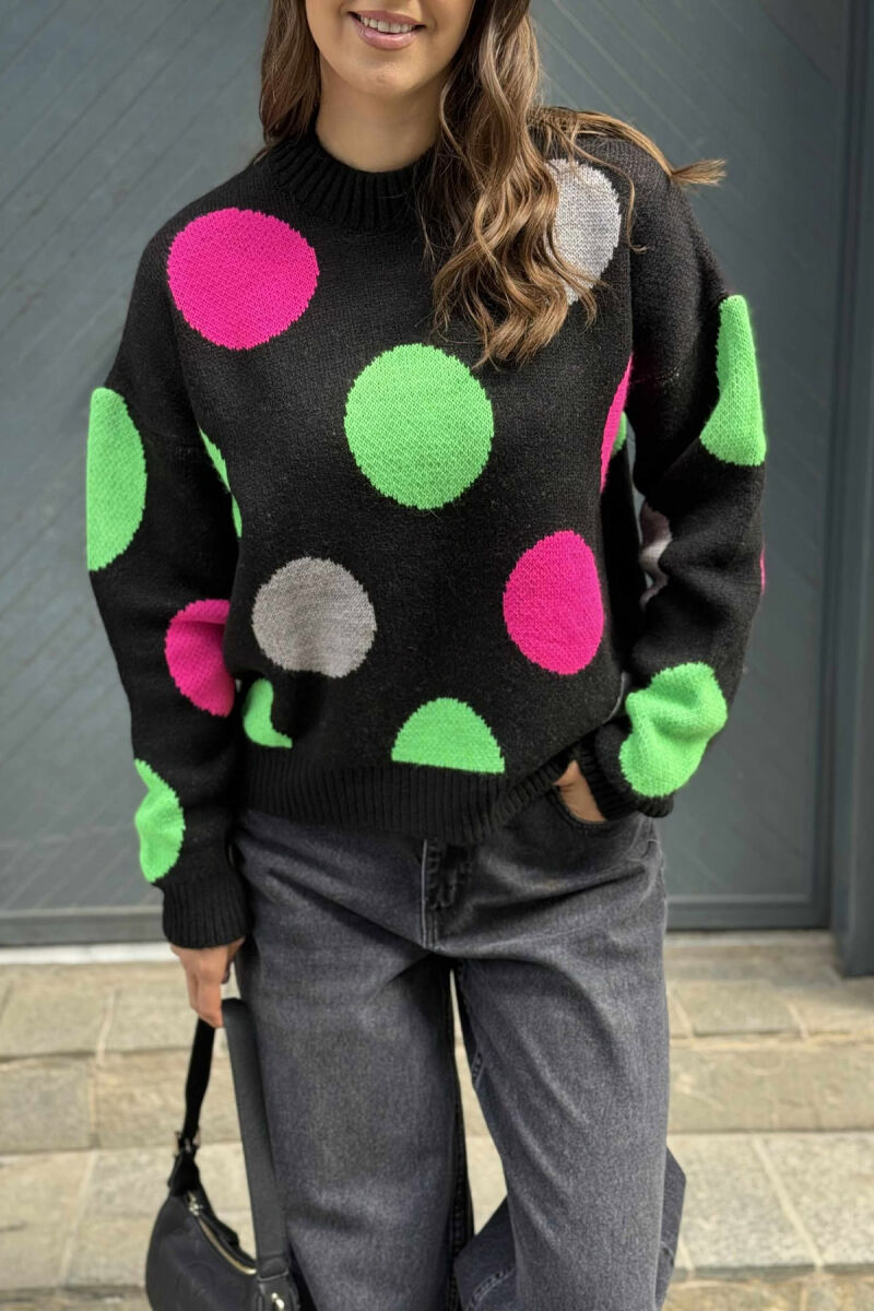 CIRCLES DESIGN HIGH NECK WOMEN SWEATER BLACK/ E ZEZE - 4