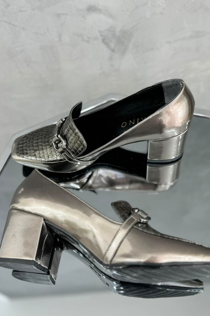 CLASSIC SHINY LEATHER SEMI HEEL WOMAN GREY/GRI - 2