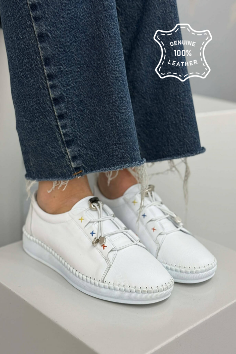 COMFORT EVERYDAY SIMPLE WOMEN SNEAKERS WHITE-E BARDHE - KLAUDIO FASHION