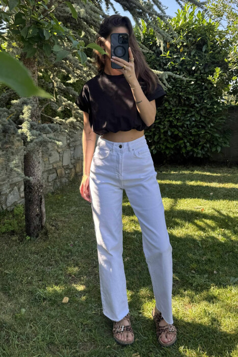 CROP NJË NGJYRËSH I THJESHTË PËR FEMRA NË NGJYRËN E ZEZË - 2