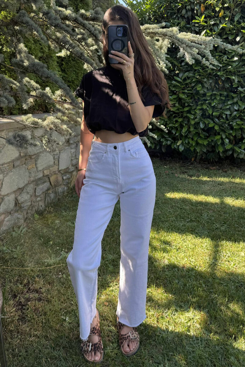 CROP NJË NGJYRËSH I THJESHTË PËR FEMRA NË NGJYRËN E ZEZË - 4