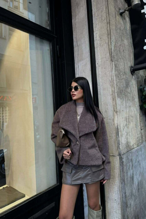 CROPPED SIMPLE WOOL WOMEN JACKET LIGHT BROWN/KAZB - KLAUDIO FASHION