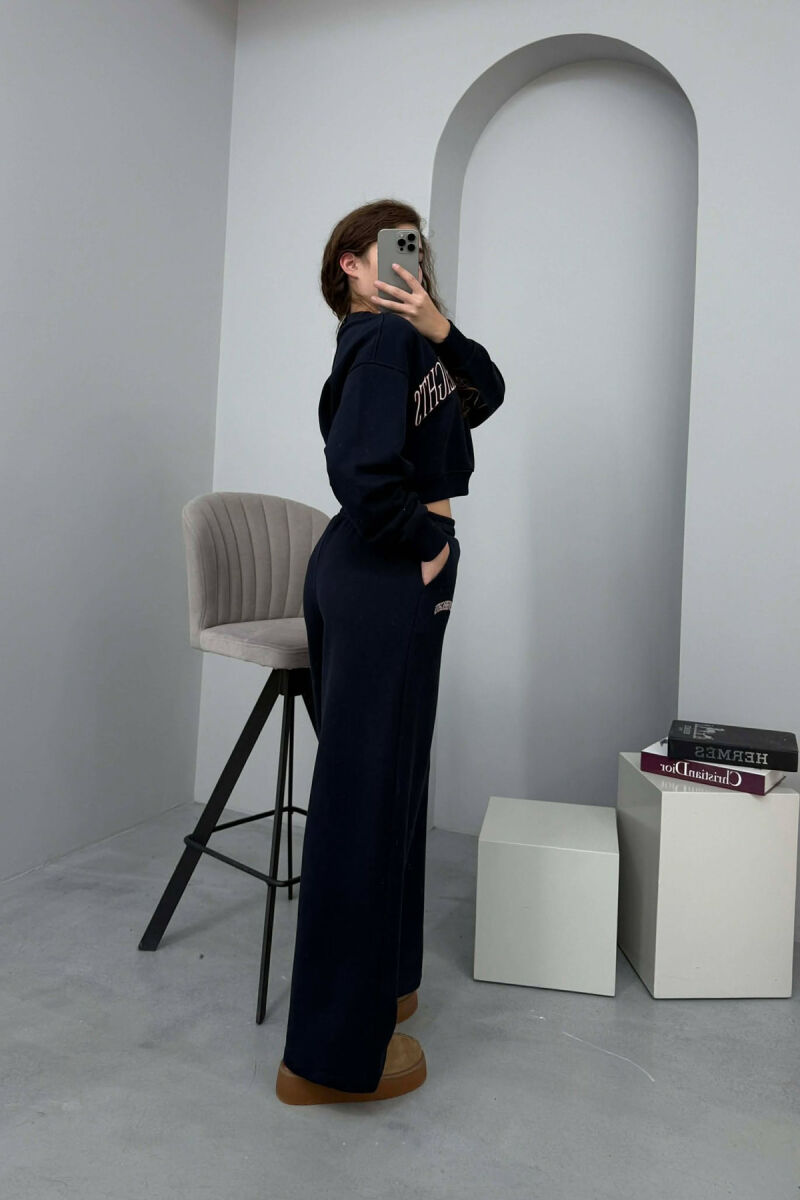 CROPPED SWEATSHIRT+SWEATPANTS WRITTINGS WOMEN SET DARK BLUE/BEE - 4