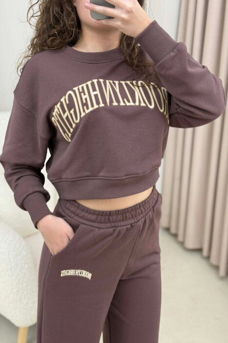 CROPPED SWEATSHIRT+SWEATPANTS WRITTINGS WOMEN SET DARK BROWN/KAE - 2