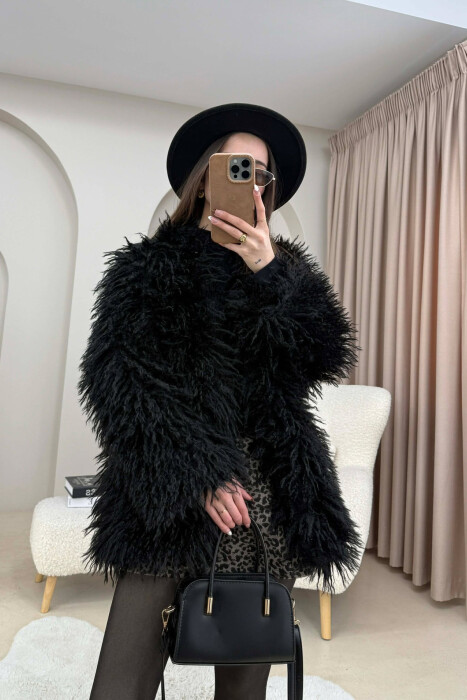 PALLTO PELLUSHI ME DETAJINE BUTONAVE PER FEMRA NE NGJYRE TE ZEZE - KLAUDIO FASHION