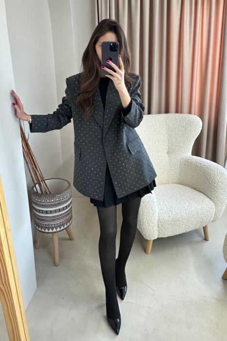 XHAKETË KLASIKE ME DETAJIN E DIAMANTEVE PËR FEMRA NË NGJYRËN GRI - KLAUDIO FASHION