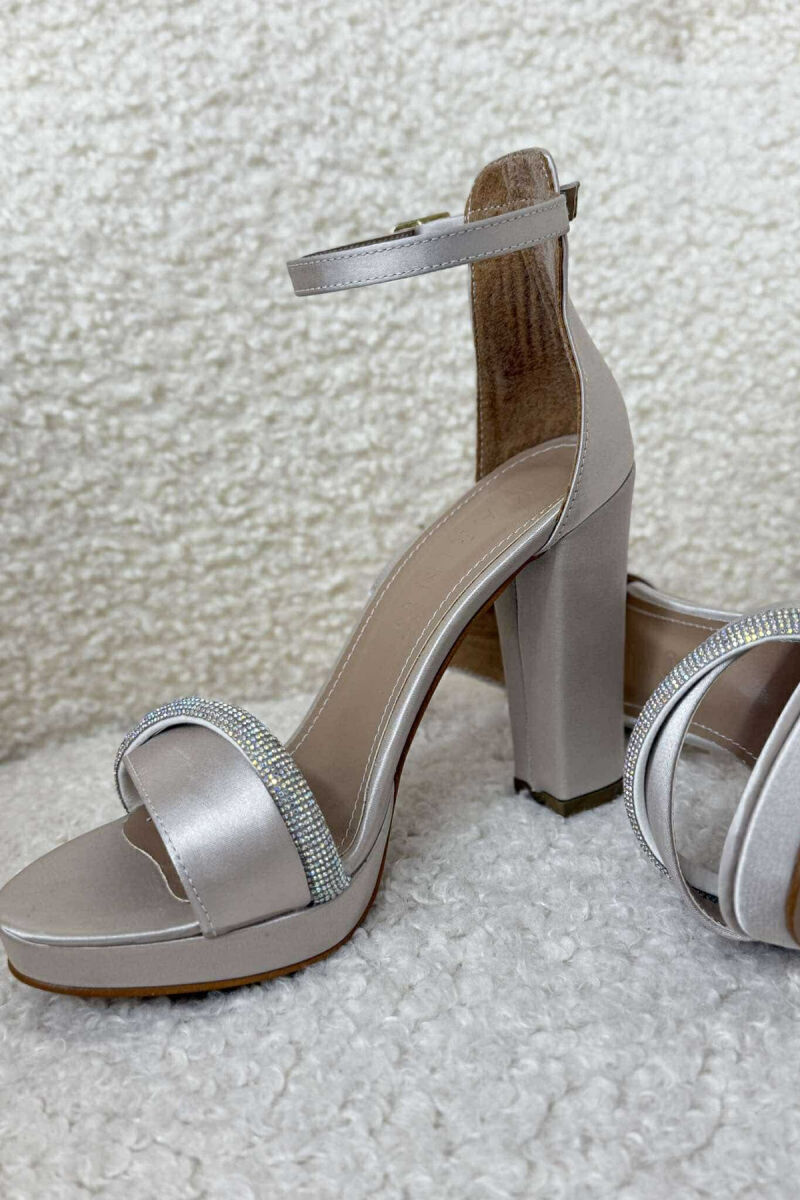 DIAMOND STRAP DETAIL HIGH HEEL WOMEN SANDALS CREAM/KREM - 3