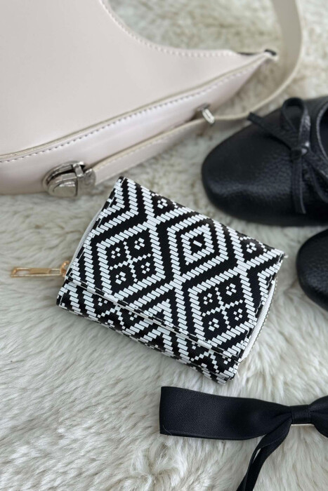 DIFFERENT DESIGNS SMALL WOMEN WALLET WHITE-BLACK/BAZE 