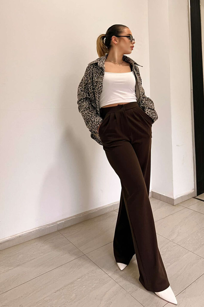 ELASTIC WAIST WOMEN TROUSERS IN BROWN COLOR - 4