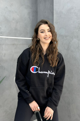 FLUFFY CHAMPION WOMAN HOODIE BLACK/ E ZEZE 