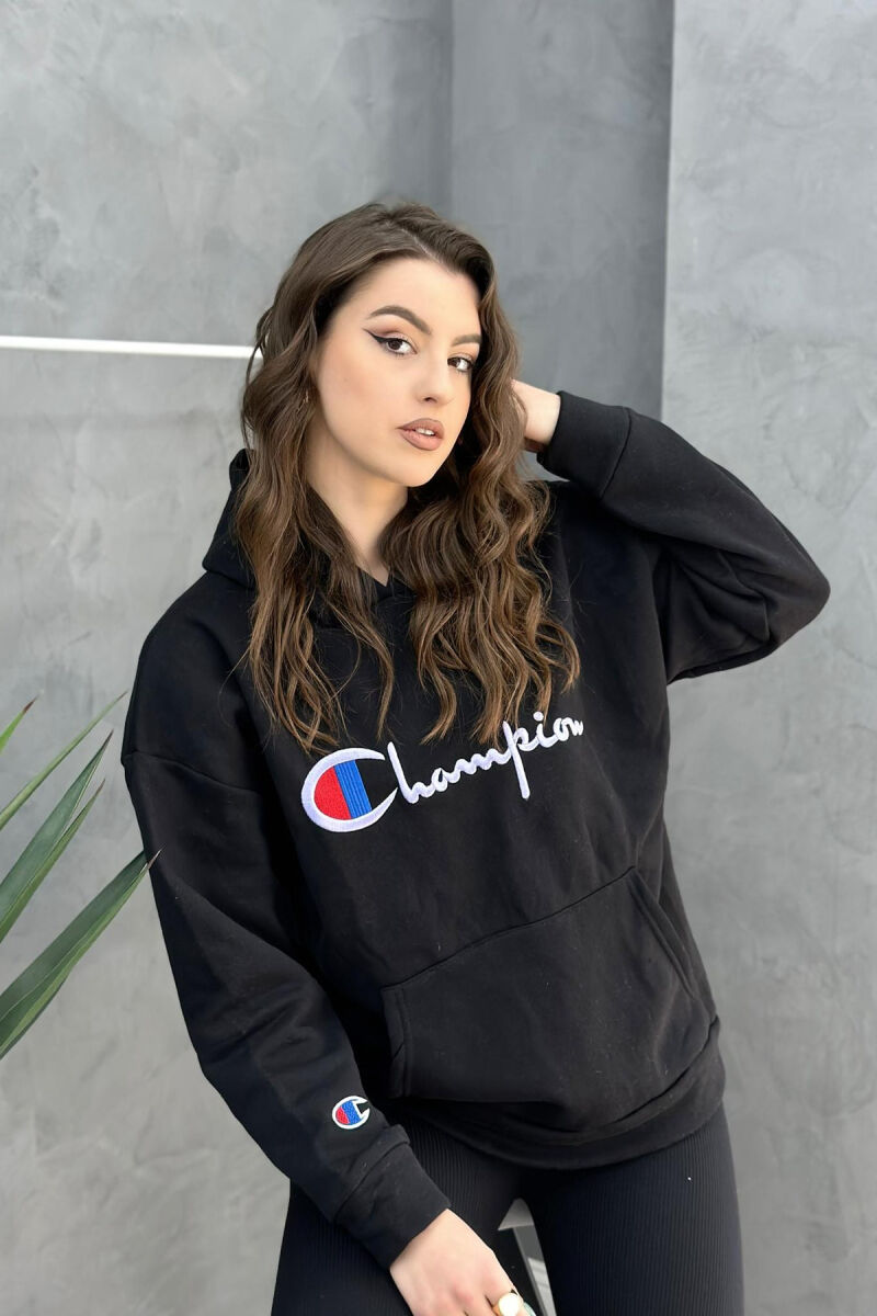 FLUFFY CHAMPION WOMAN HOODIE BLACK/ E ZEZE - 2