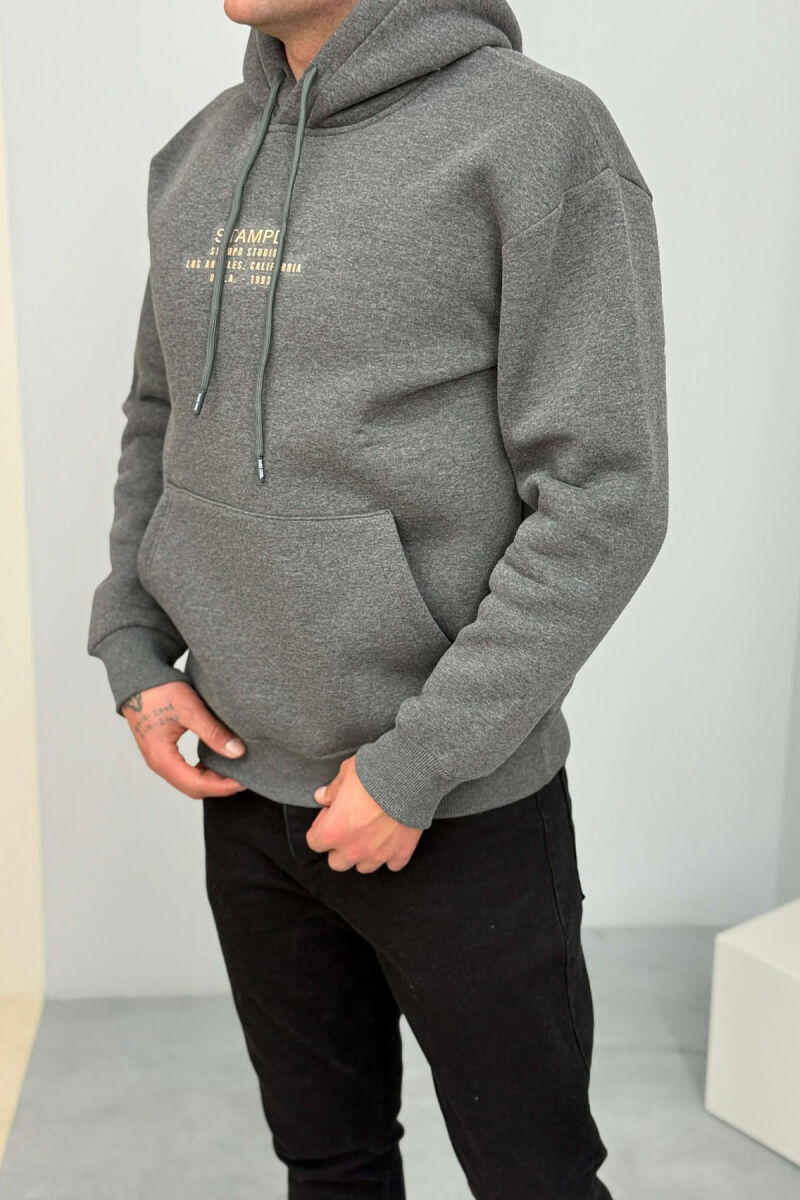FLUFFY FRONT WRITTINGS MEN HOODIE DARK GREY/GEE - 2
