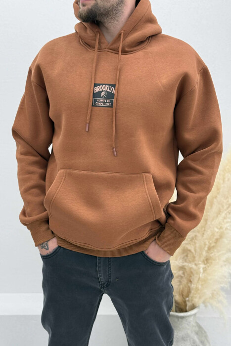 HOODIE ME PUSH NJËNGJYRËSHE DHE ME DIZANJ BASKETBOLL MBRAPA PËR MESHKUJ NË NGJYRËN KAFE 