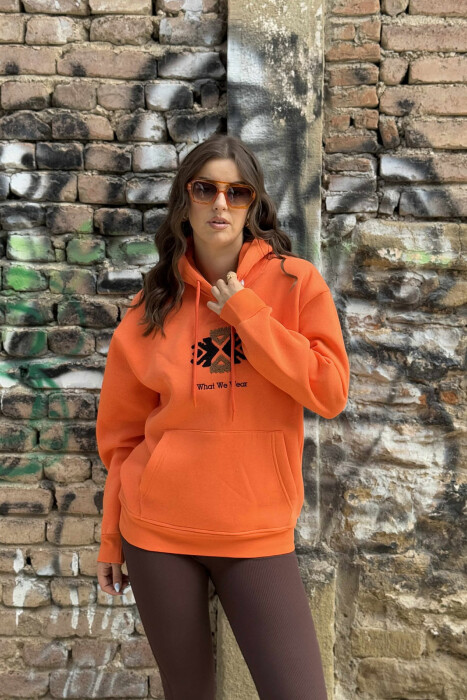 FLUFFY ONE COLOR FRONT LOGO WOMEN HOODIE ORANGE/PORTOKALLI 