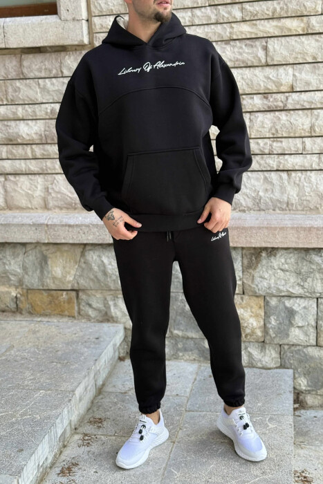 KOSTUM NJË NGJYRËSH ME PUSH HOODIE+TUTA PËR MESHKUJ NË NGJYRË TË ZEZË 