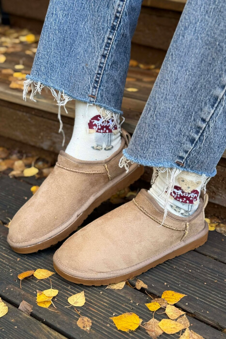 FLUFFY ONE COLOR SHORT WOMEN UGG BEIGE/BEZHE - 3