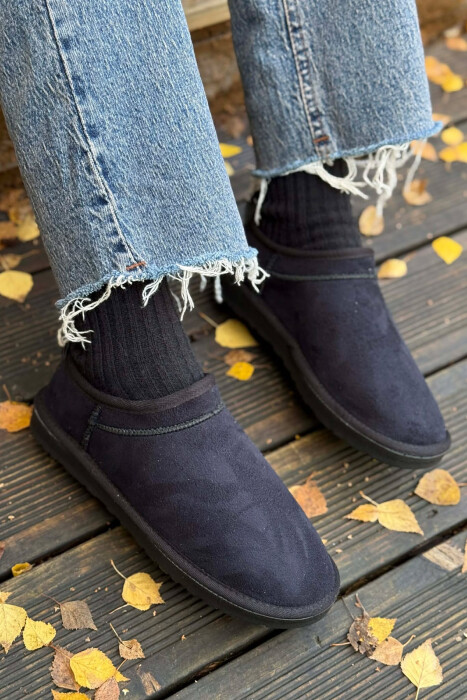 UGG NJE NGJYRESHE ME PUSH PER FEMRA NE NGJYRE TE ZEZE 