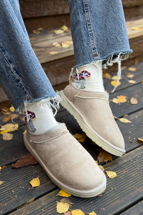 FLUFFY ONE COLOR SHORT WOMEN UGG CREAM/KREM - 3