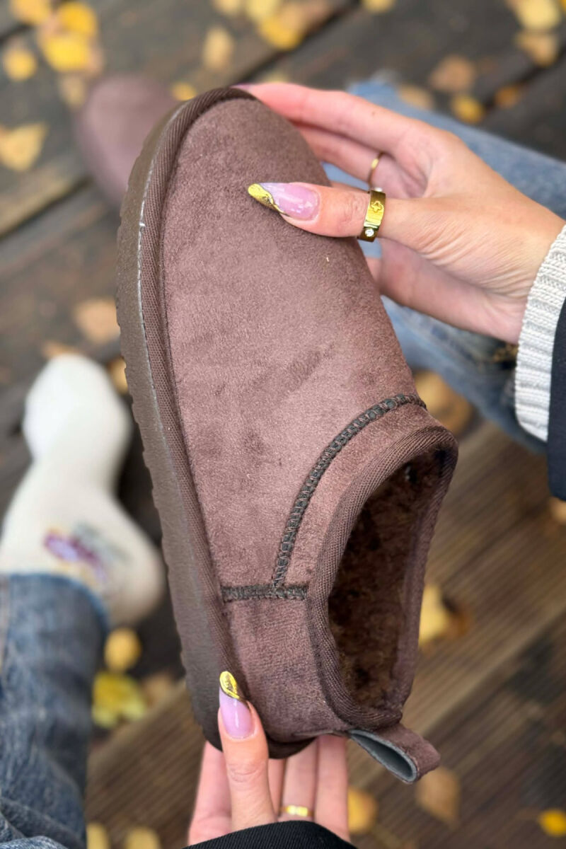 FLUFFY ONE COLOR SHORT WOMEN UGG DARK BROWN/KAE - 2