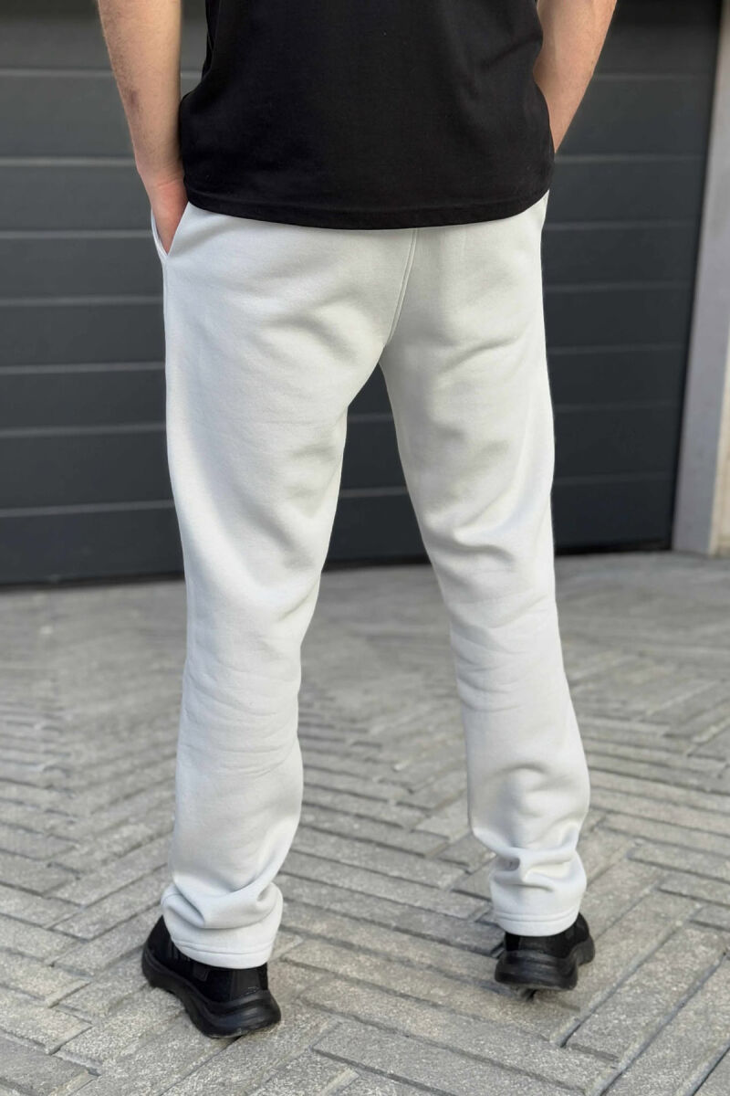 FLUFFY ONE COLOR SIMPLE MEN JOGGERS WHITE-E BARDHE - 4