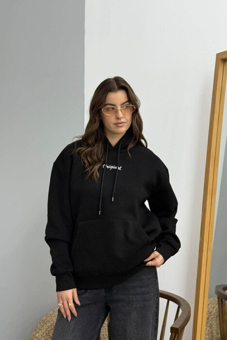 FLUFFY ONE COLOR SMALL FRONT WRITTING WOMEN HOODIE BLACK/ E ZEZE 