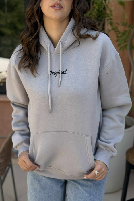 FLUFFY ONE COLOR SMALL FRONT WRITTING WOMEN HOODIE LIGHT GREY/GZ - 4