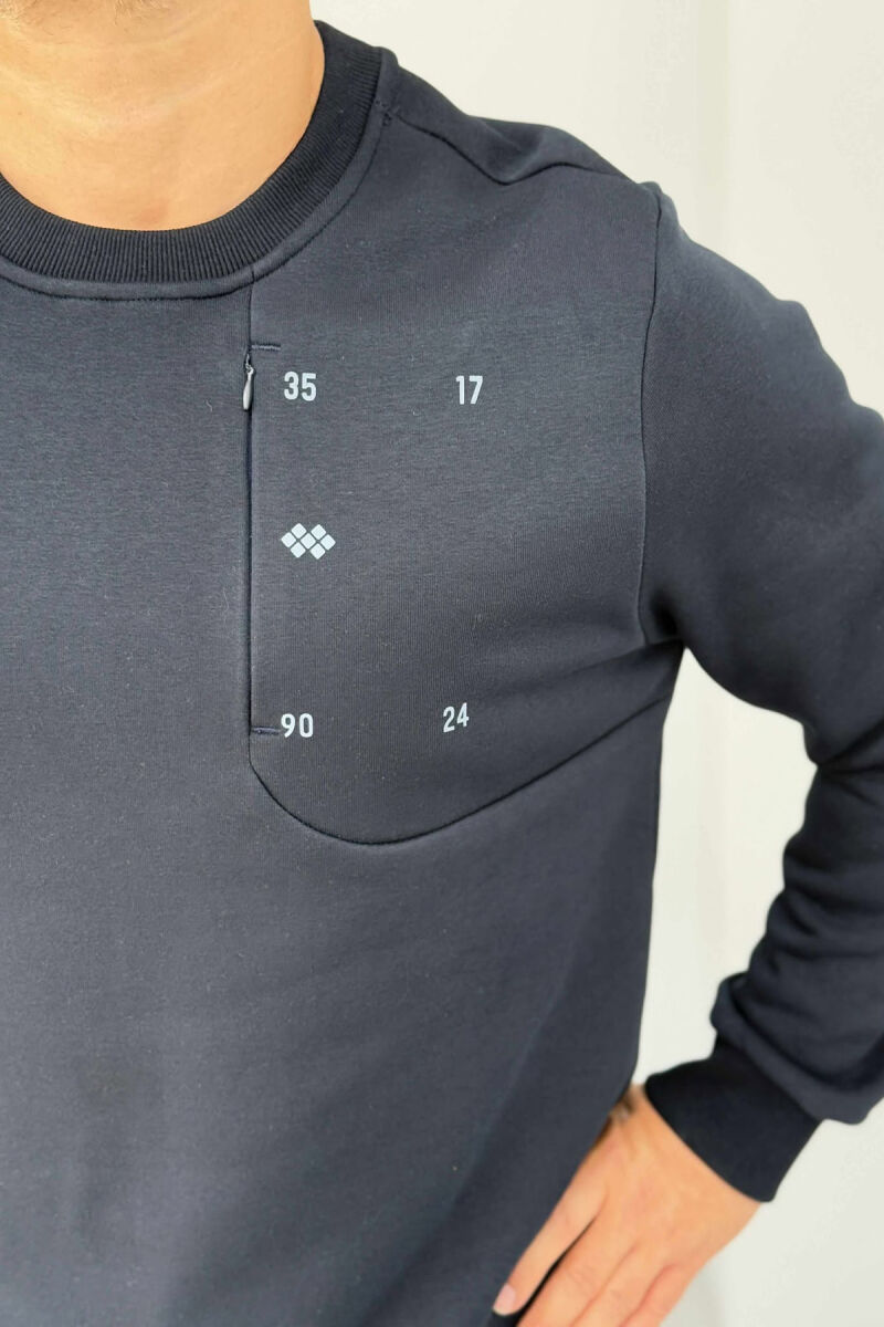 FLUFFY ROUND NECK ONE COLOR MEN SWEATSHIRT DARK BLUE/BEE - 3