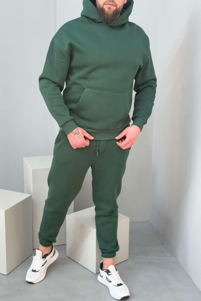 FLUFFY SIMPLE MEN SET IN GREEN COLOR - 1