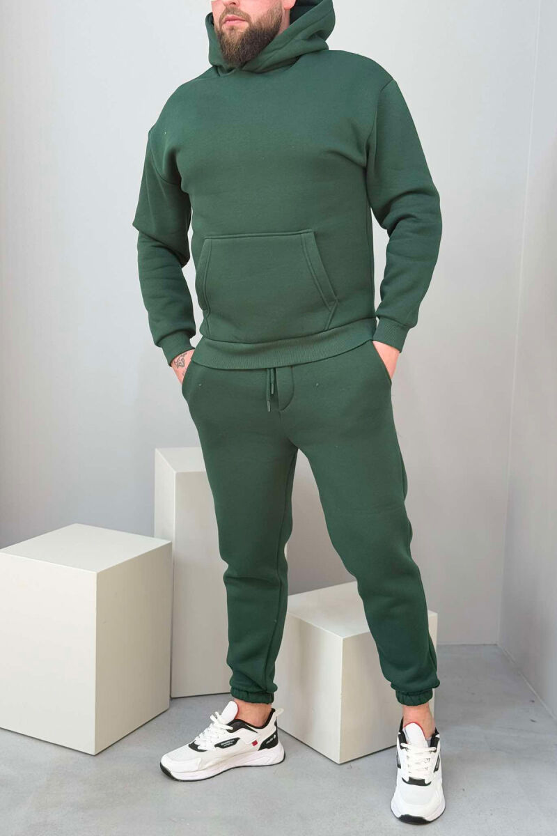 FLUFFY SIMPLE MEN SET IN GREEN COLOR - 4