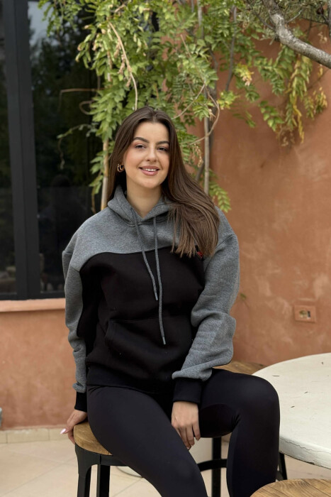 FLUFFY SIMPLE SMALL LOGO WOMEN HOODIE BLACK/ E ZEZE 