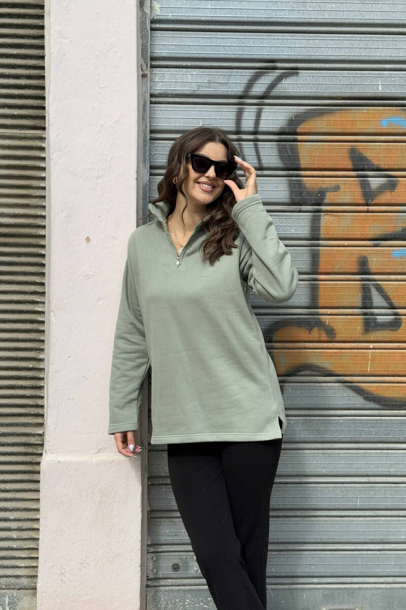 FLUFFY ZIPPER NECK ONE COLOR WOMEN SWEATSHIRT OLIVE/ULLI - 2