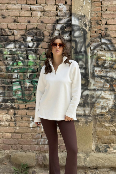 FLUFFY ZIPPER NECK ONE COLOR WOMEN SWEATSHIRT WHITE-E BARDHE 