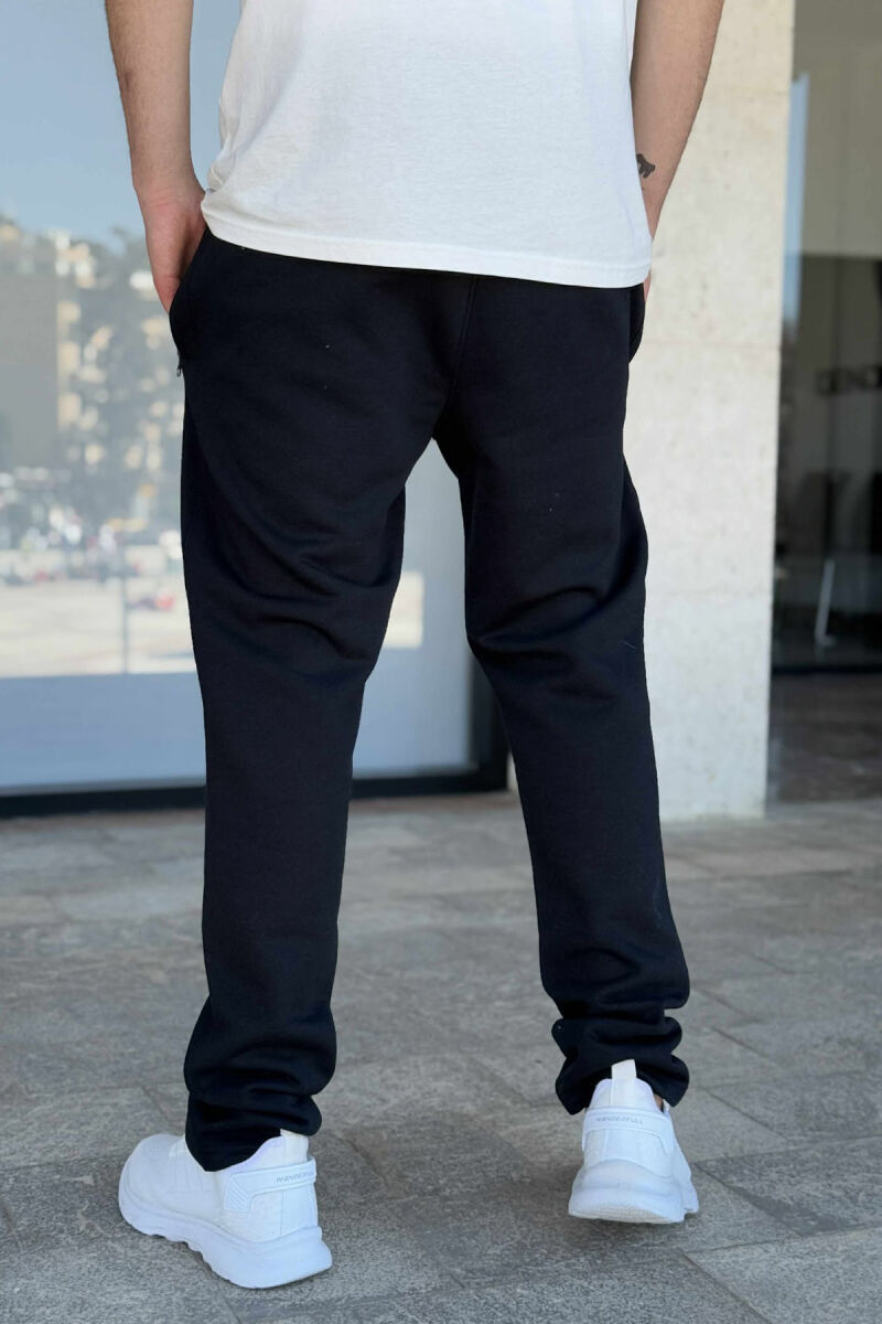 FLUFFY ZIPPER POCKETS SMALL LOGO MEN JOGGERS BLACK/ E ZEZE - 4
