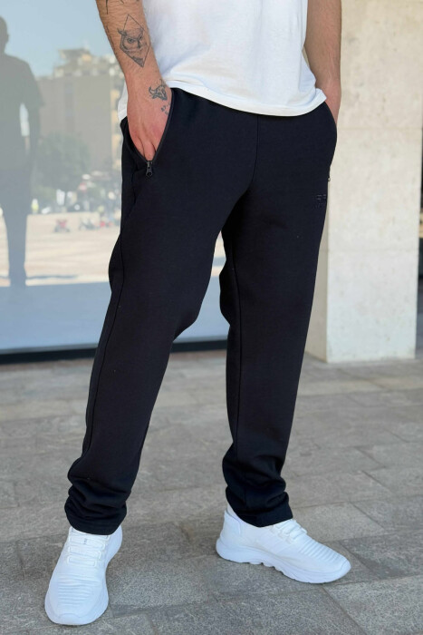 FLUFFY ZIPPER POCKETS SMALL LOGO MEN JOGGERS BLACK/ E ZEZE 
