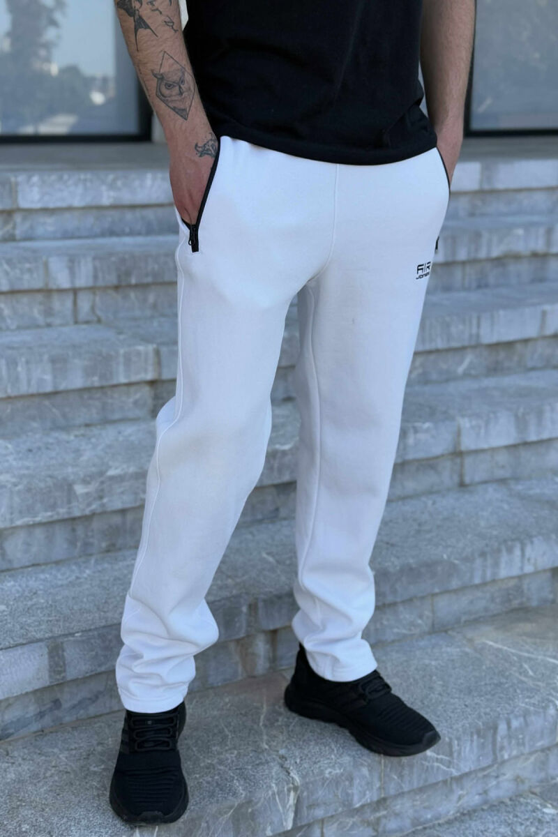 FLUFFY ZIPPER POCKETS SMALL LOGO MEN JOGGERS WHITE-E BARDHE - 3