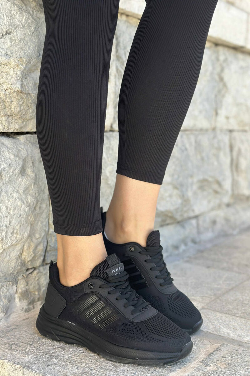 FOUR STRIPES PLATFORM SIMPLE WOMEN SNEAKERS BLACK/ E ZEZE - 1