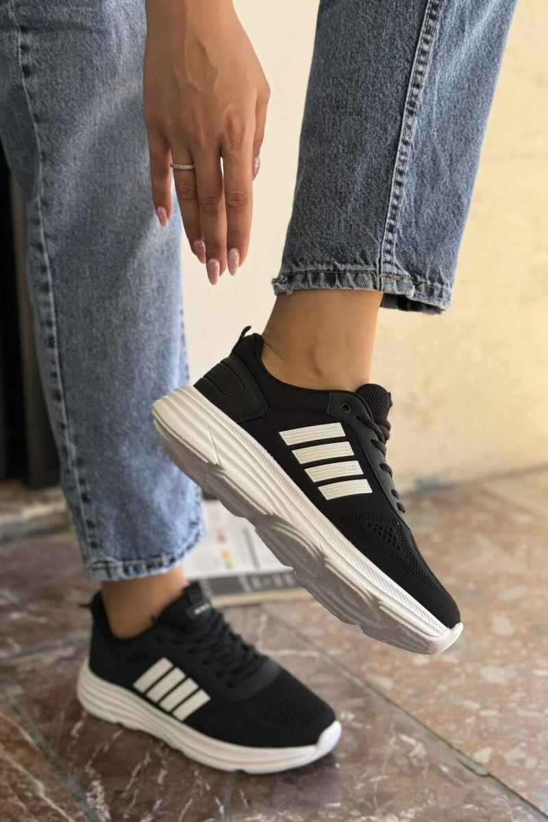FOUR STRIPES PLATFORM SIMPLE WOMEN SNEAKERS BLACK-WHITE/ZEBA - 2