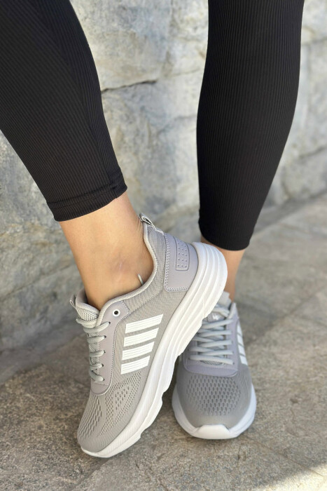 FOUR STRIPES PLATFORM SIMPLE WOMEN SNEAKERS GREY-WHITE/GRBA - 2