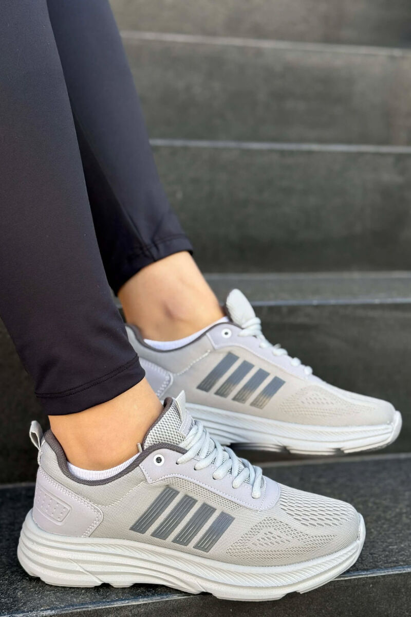 FOUR STRIPES PLATFORM SIMPLE WOMEN SNEAKERS LIGHT GREY/GZ - 1