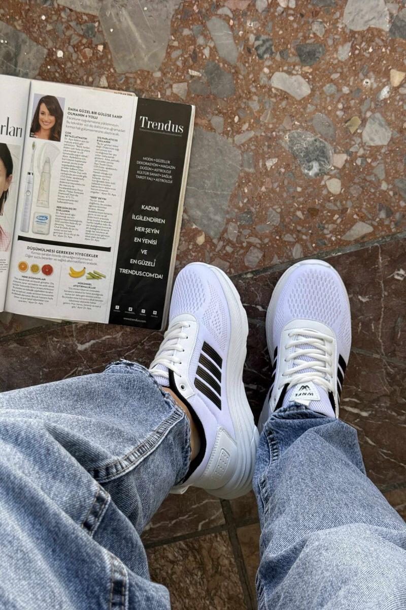 FOUR STRIPES PLATFORM SIMPLE WOMEN SNEAKERS WHITE-BLACK/BAZE - 3