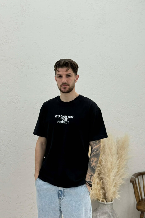 T-SHIRT ME SHKRIME PARA & PAS PER MESHKUJ NE NGJYRE TE ZEZE - 