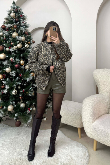 FRONT POCKETS LEO DESIGN WOMEN JACKET LEO/LEOPARD - KLAUDIO FASHION