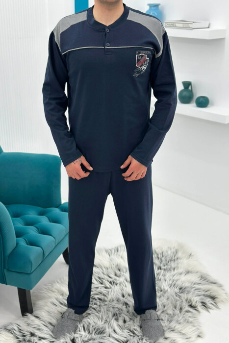 PIZHAME BLUZE ME LOGO TE VOGEL + TUTA PER MESHKUJ NE NGJYRE BLU TE ERRET - KLAUDIO FASHION