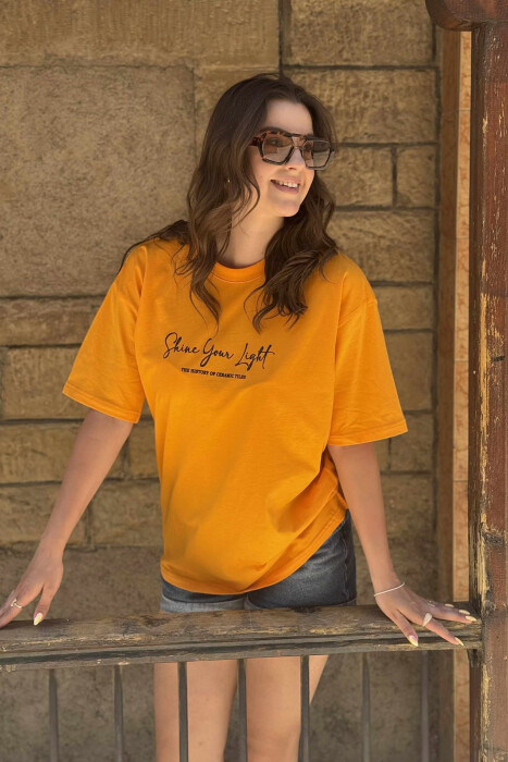 FRONT WRITTINGS & BACK DESIGN WOMEN T-SHIRT MUSTARD/MUSTARDE 