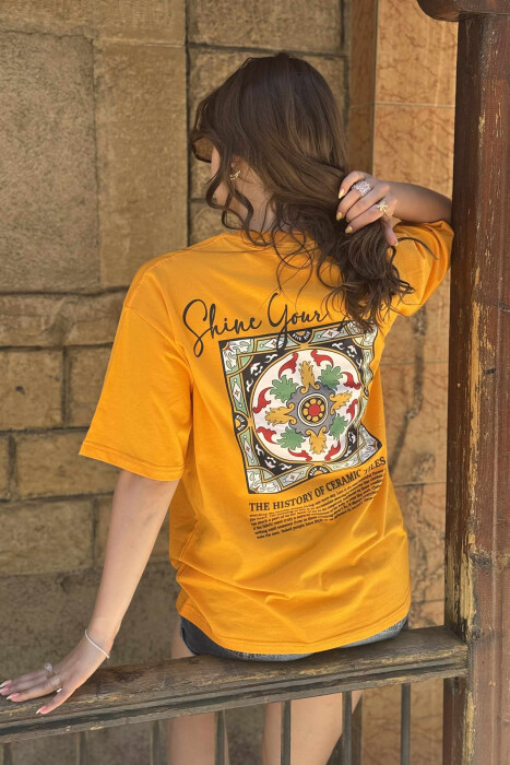 FRONT WRITTINGS & BACK DESIGN WOMEN T-SHIRT MUSTARD/MUSTARDE - 2