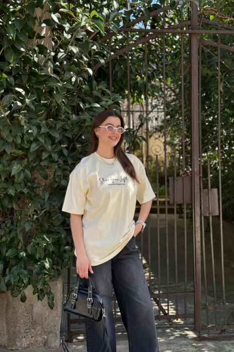 FRONT WRITTINGS BACK IMAGE WOMEN T-SHIRT + 6 PAIR SOCKS CREAM/KREM - KLAUDIO FASHION